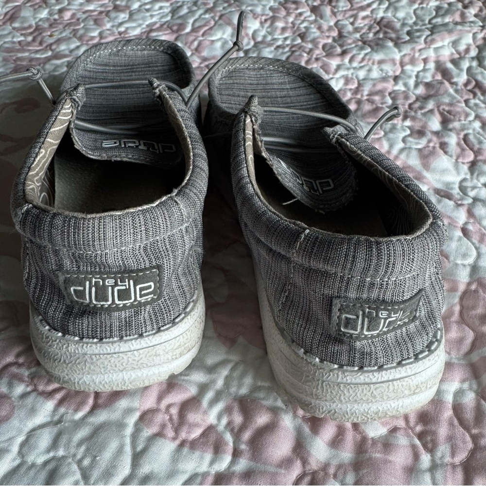Hey Dude Wally grey gray Slip-On Shoes EUC youth kids size 1 boys 1 HEYDUDE - Picture 4 of 7